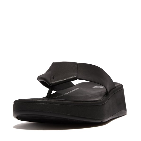 F-MODE Folded-Leather Flatform Toe-Post Sandals